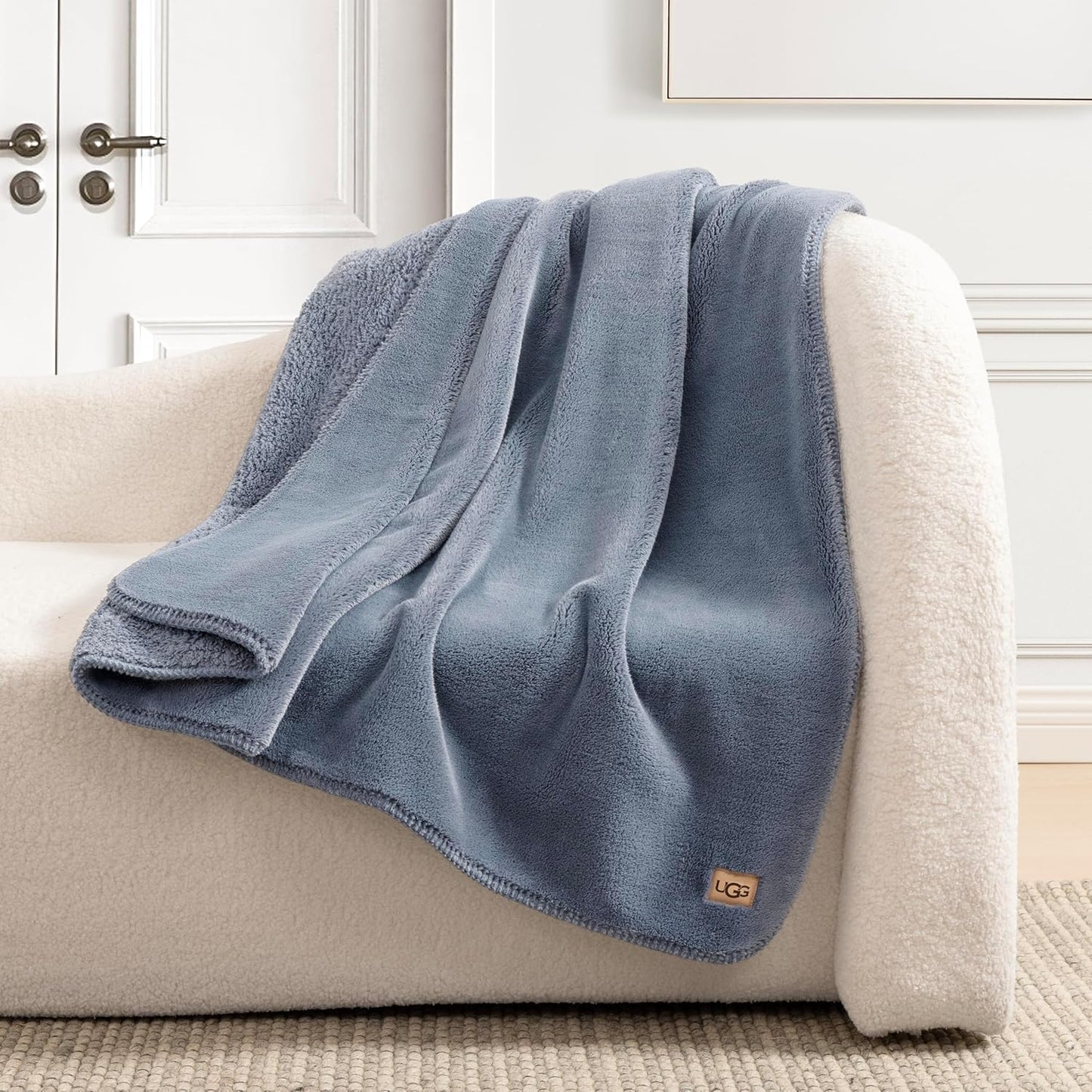Plush Cozy Throw Blanket™